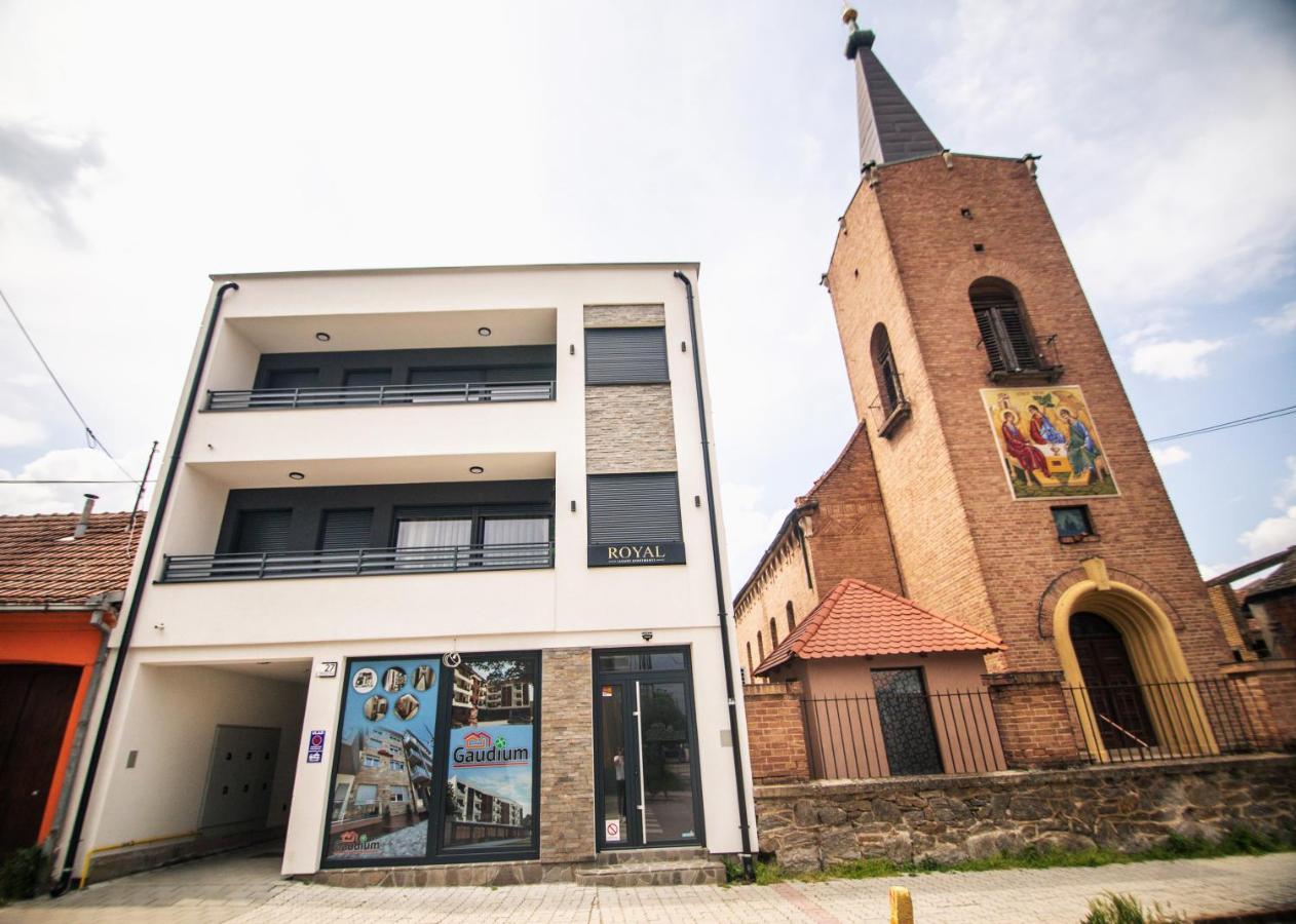 Royal Luxury Apartment Vrsac Ngoại thất bức ảnh